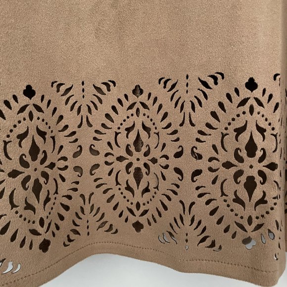 Forever 21 Suede Cropped Tank Top With Laser Cut Outs - Picture 2 of 3